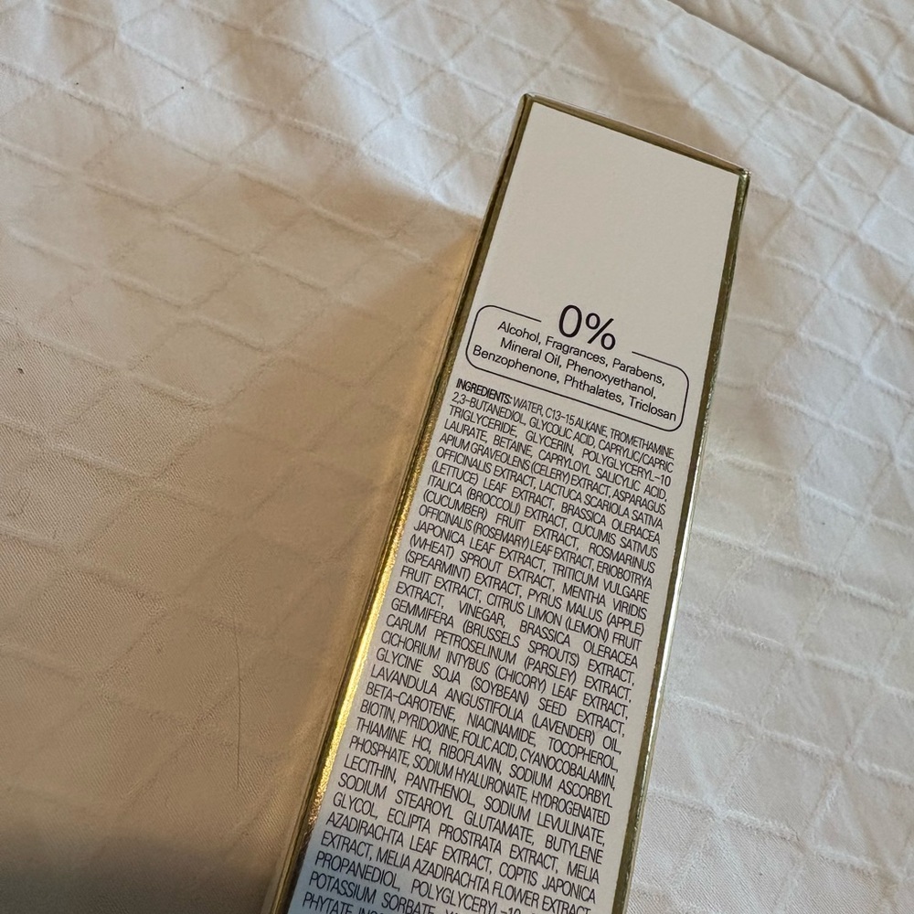 BYROE  CELERY AHA+ LHA Green Resurfacing Serum - Picture 6 of 9